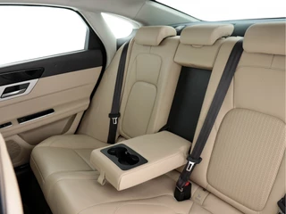 Jaguar XF – thumbnail 22