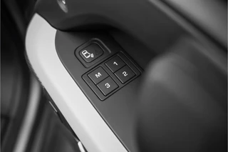 Land Rover Defender – thumbnail 37