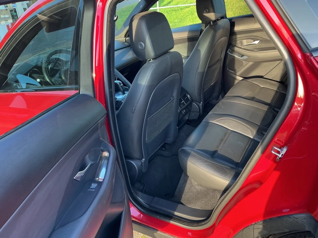 Jaguar E-PACE – foto 12