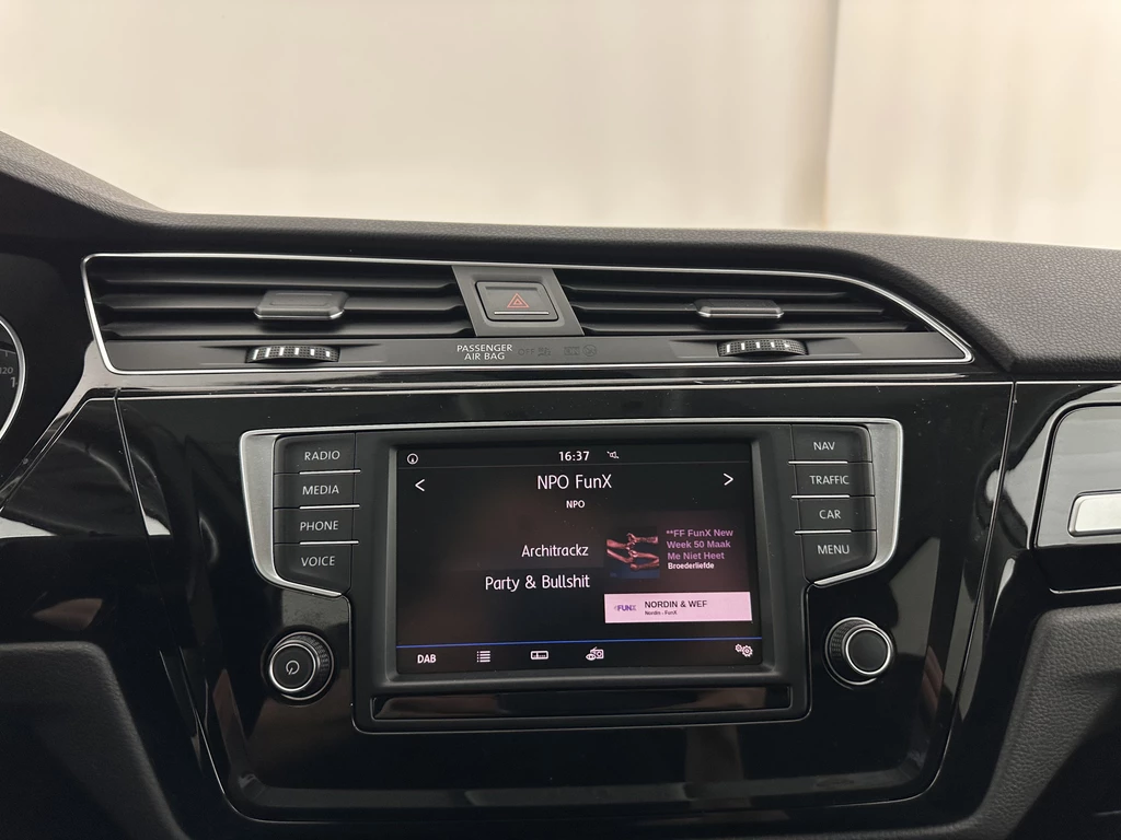 Volkswagen Touran – foto 14