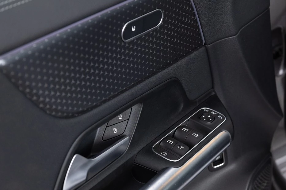Mercedes-Benz EQA – foto 18