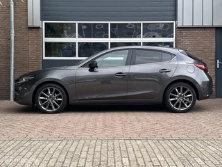 Mazda 3 – thumbnail 2