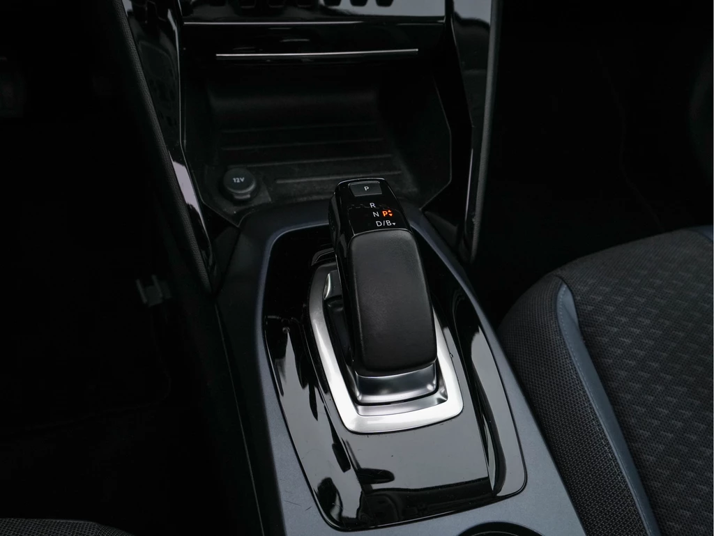 Peugeot e-2008 – foto 13