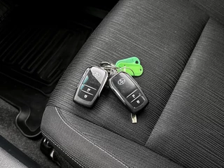 Toyota Hilux – thumbnail 23