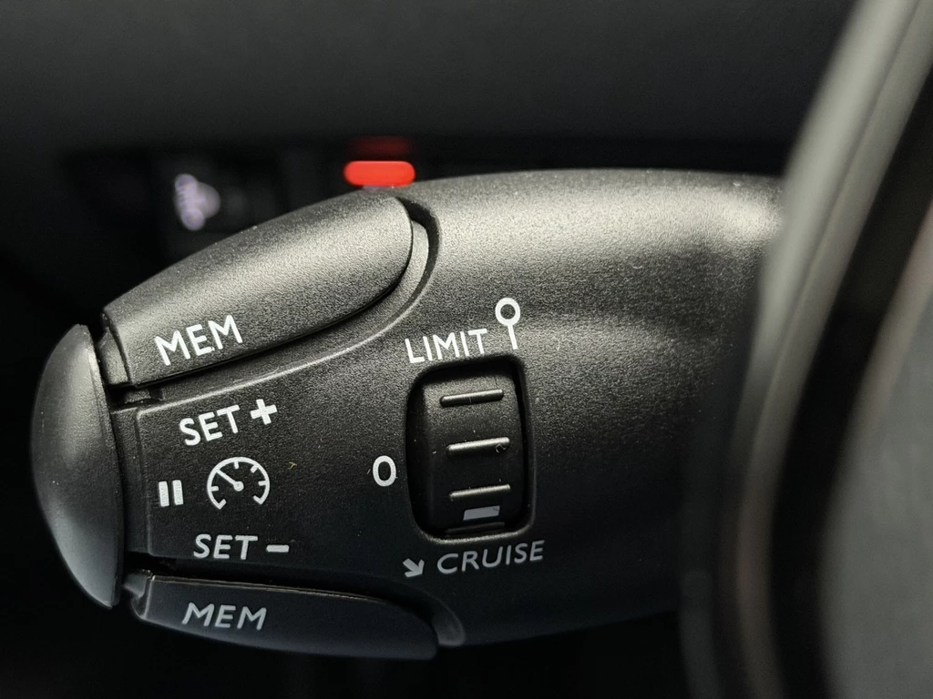Peugeot e-2008 – foto 14