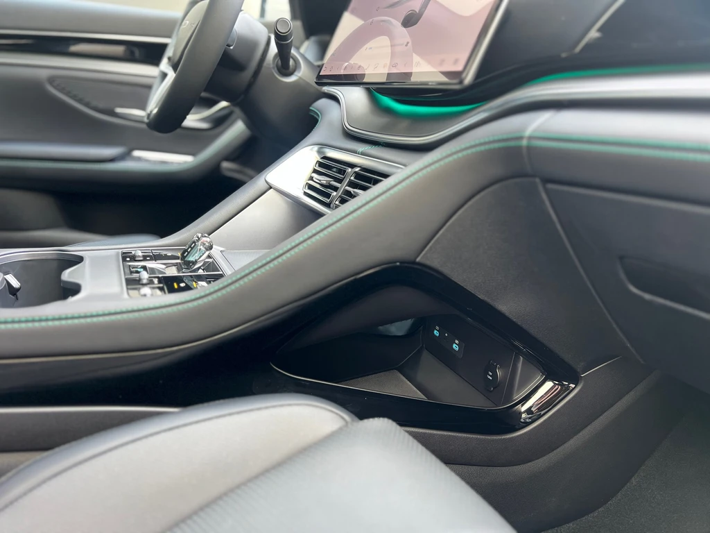 BYD SEAL U – foto 36