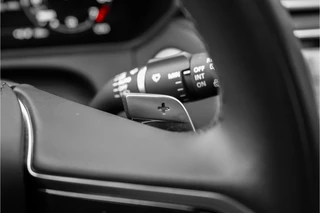 Land Rover Range Rover Velar – thumbnail 46