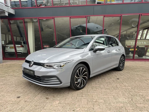 Volkswagen Golf 1.5 TSI Life | ACC | PDC | IQ-light | Memory | Stoelverw./massage | Getint glas |