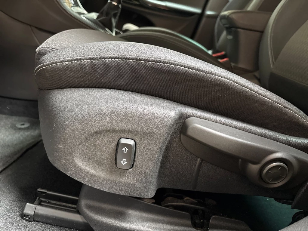 Opel Astra – foto 22