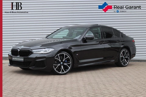 BMW 5-serie 520i M-Sport/Schuifdak/Sfeerverl/20inch/Leder