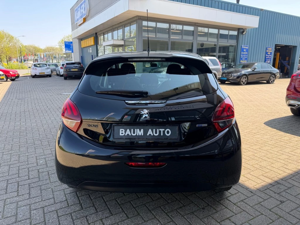 Peugeot 208 – foto 11