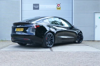 Tesla Model 3 – thumbnail 3