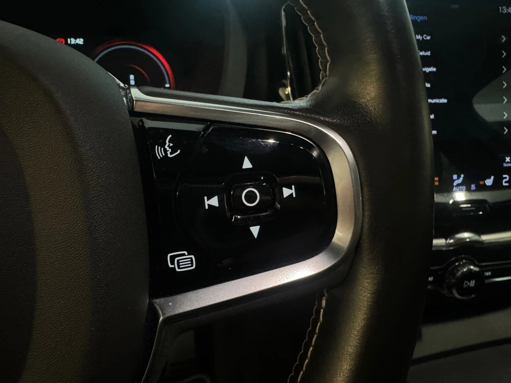 Volvo XC60 – foto 16