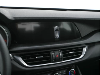Alfa Romeo Stelvio – thumbnail 20