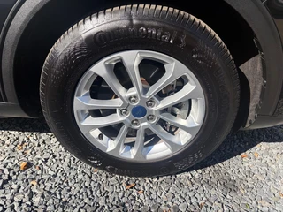 Ford Kuga – thumbnail 32