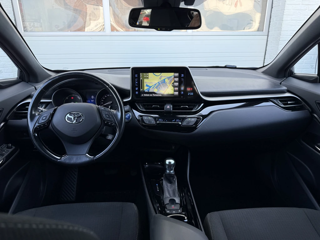 Toyota C-HR – foto 11