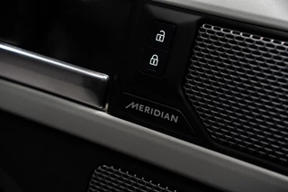 Land Rover Defender – thumbnail 11