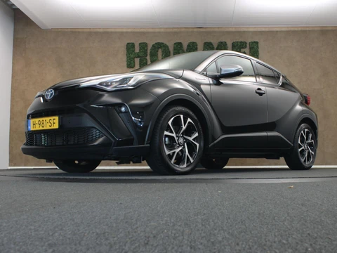 Toyota C-HR 2.0 Hybrid First Edition - ORIGINEEL NEDERLANDSE AUTO - DEALER ONDERHOUDEN - PARKEERSENSOREN VOOR EN ACHTER - DODEHOEK DETECTIE - JBL GELUIDINSTALLATIE - STOELVERWARMING - KEYLESS ENTRY & START - APPLE CARPLAY/ANDROID AUTO