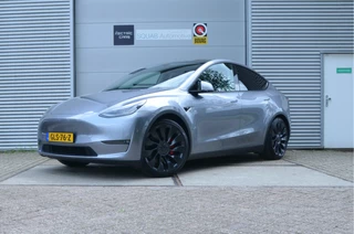 Tesla Model Y – thumbnail 1