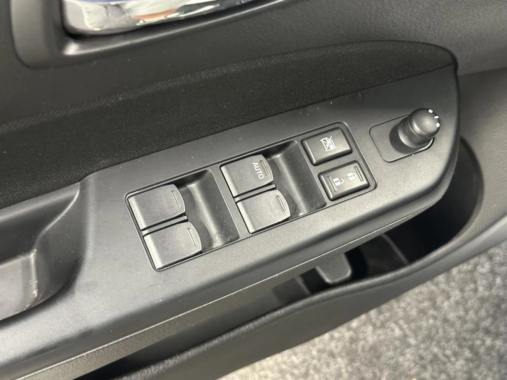 Suzuki Swift – foto 15