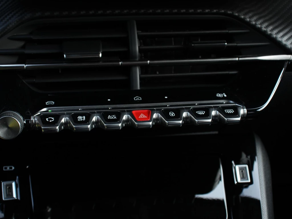 Peugeot 208 – foto 16