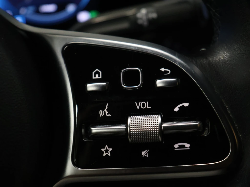 Mercedes-Benz EQA – foto 16