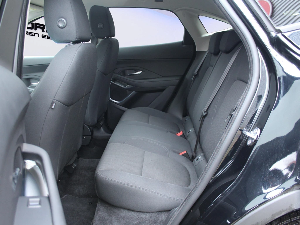 Jaguar E-PACE – foto 30