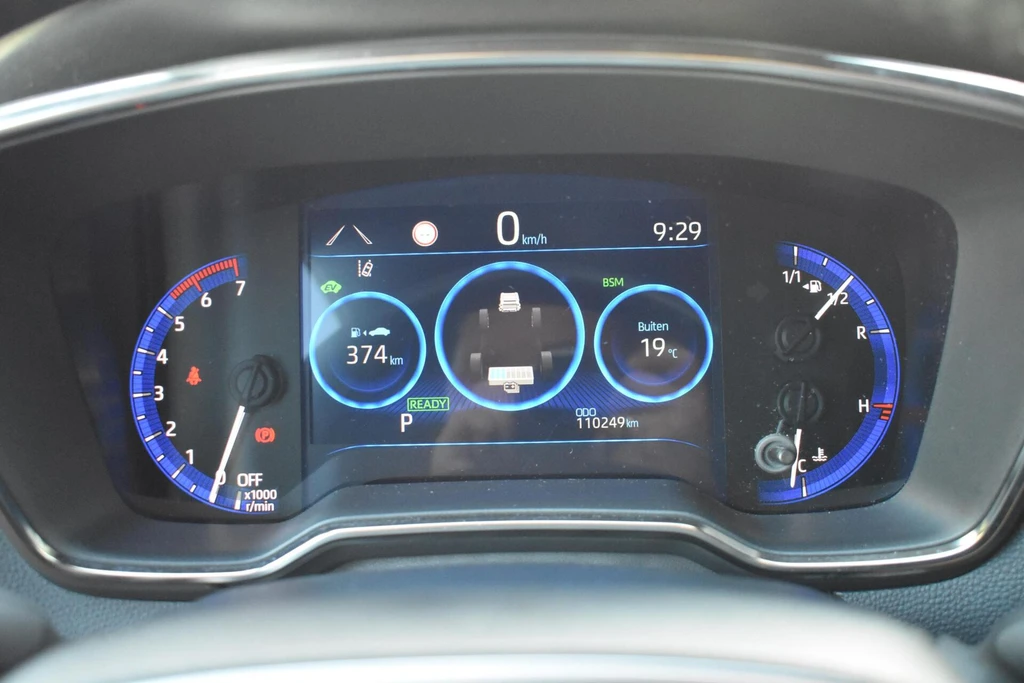 Toyota Corolla Touring Sports – foto 15