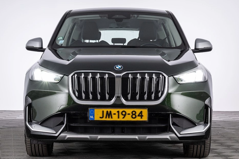 BMW iX1 – foto 8
