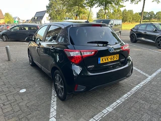 Toyota Yaris – thumbnail 4