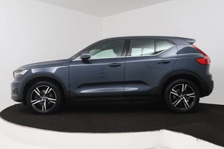 Volvo XC40 – thumbnail 2