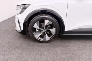 Renault Megane E-Tech – thumbnail 7