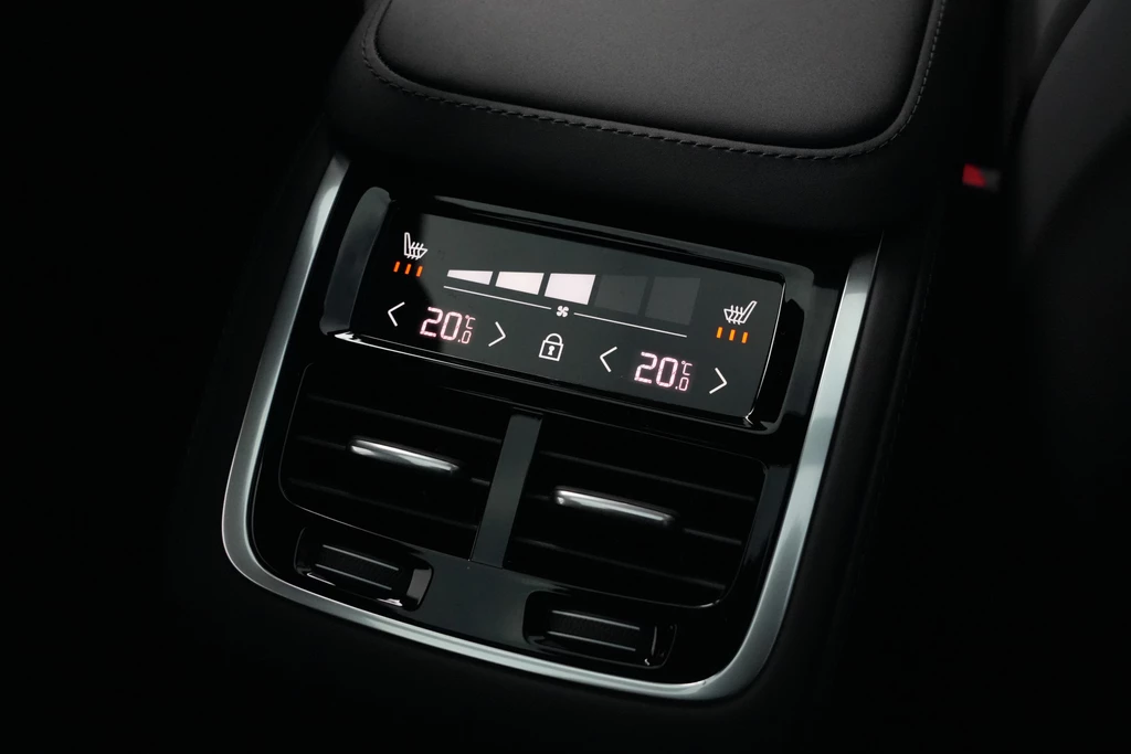Volvo XC90 – foto 32