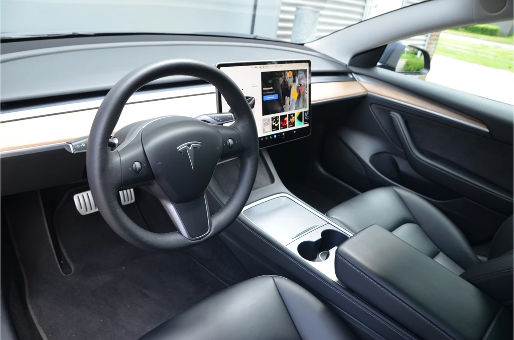 Tesla Model 3 – foto 10
