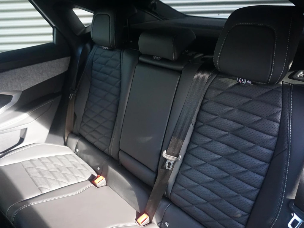 Peugeot e-3008 – foto 36