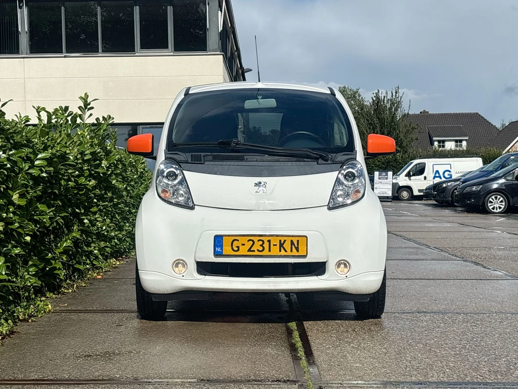 Peugeot iOn – foto 9