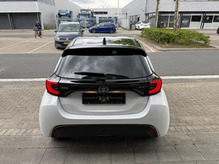 Toyota Yaris – thumbnail 8
