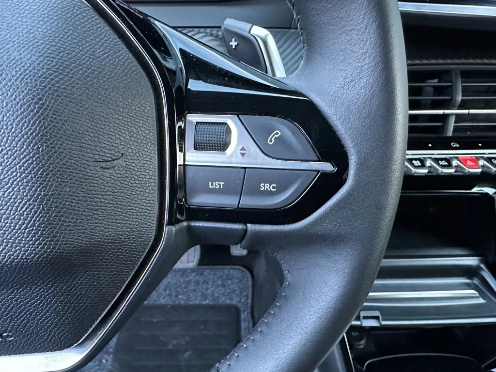 Peugeot 208 – foto 24