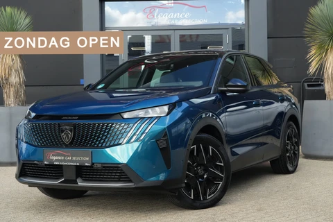 Peugeot 3008 1.2 Hybrid 145pk GT | Panoramdak | Focal | Massagestoelen | 360° camera | Peugeot 3008 1.2 Hybrid 136 GT met een 1.2-liter driecilinder benzinemotor met mild-hybride ondersteuning, rondomzichtcamera (360°), navigatiesysteem, panoramadak, adaptieve cruisecontrol, st