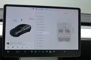 Tesla Model 3 – thumbnail 17