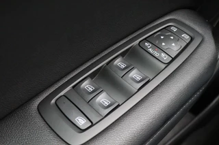 Renault Megane E-Tech – thumbnail 36