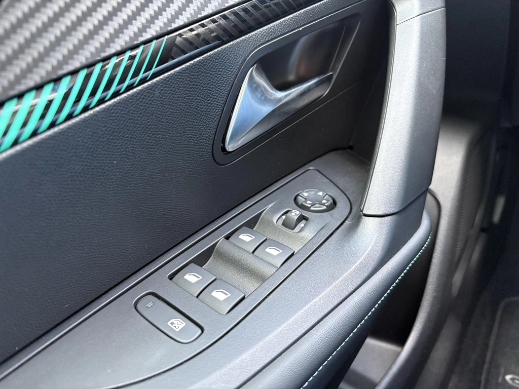 Peugeot e-2008 – foto 29
