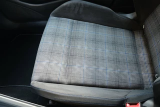 Volkswagen Golf – thumbnail 30