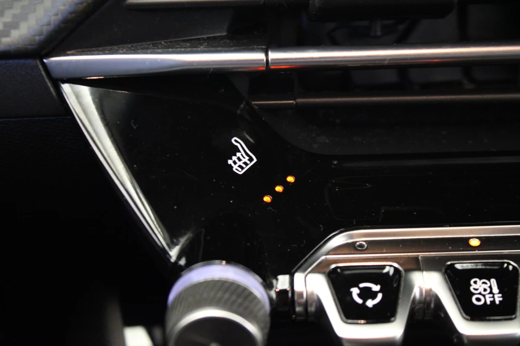 Peugeot 208 – foto 16