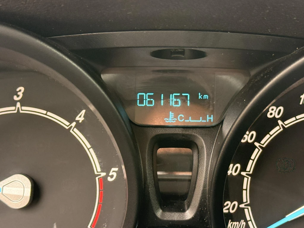 Ford Transit Courier – foto 11