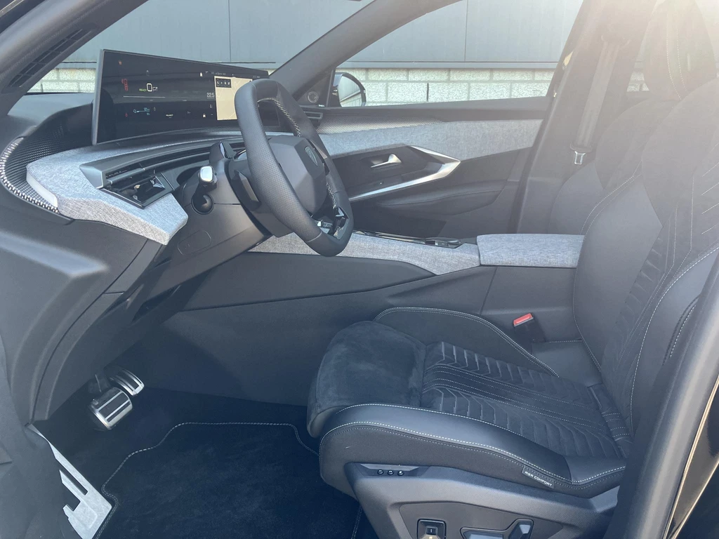 Peugeot e-3008 – foto 14