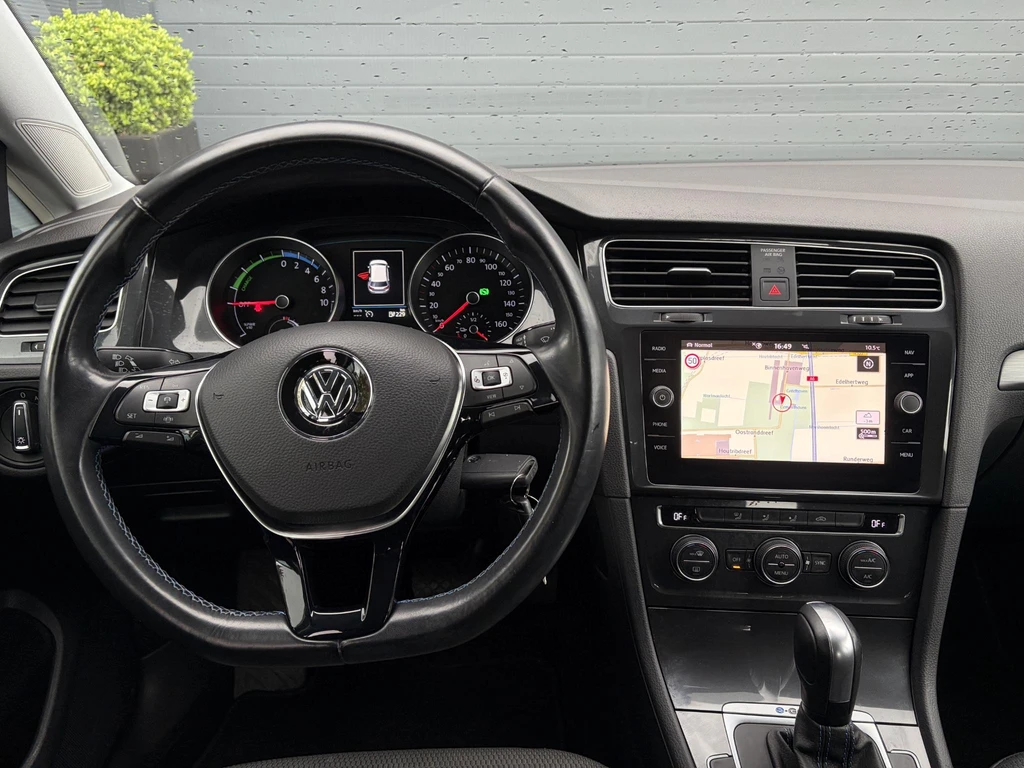 Volkswagen e-Golf – foto 7