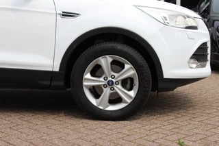 Ford Kuga – thumbnail 16