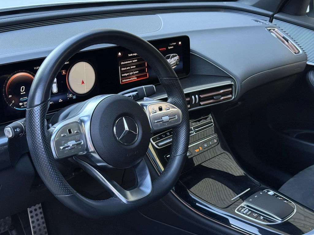 Mercedes-Benz EQC – foto 27