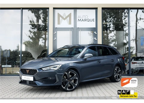CUPRA Leon Sportstourer 1.4 e-Hybrid VZ 245PK Aut. | Adrenaline | 19" LM Velgen | F1 Sportstuur | Wegklapbare Trekhaak | Achteruitrijcamera | Navi incl. Apple Carplay | Stoel & Stuurwielverwarming | Full LED | Adaptive Cruise Control |